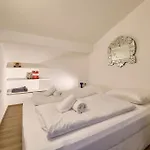 Apartment Hildy's